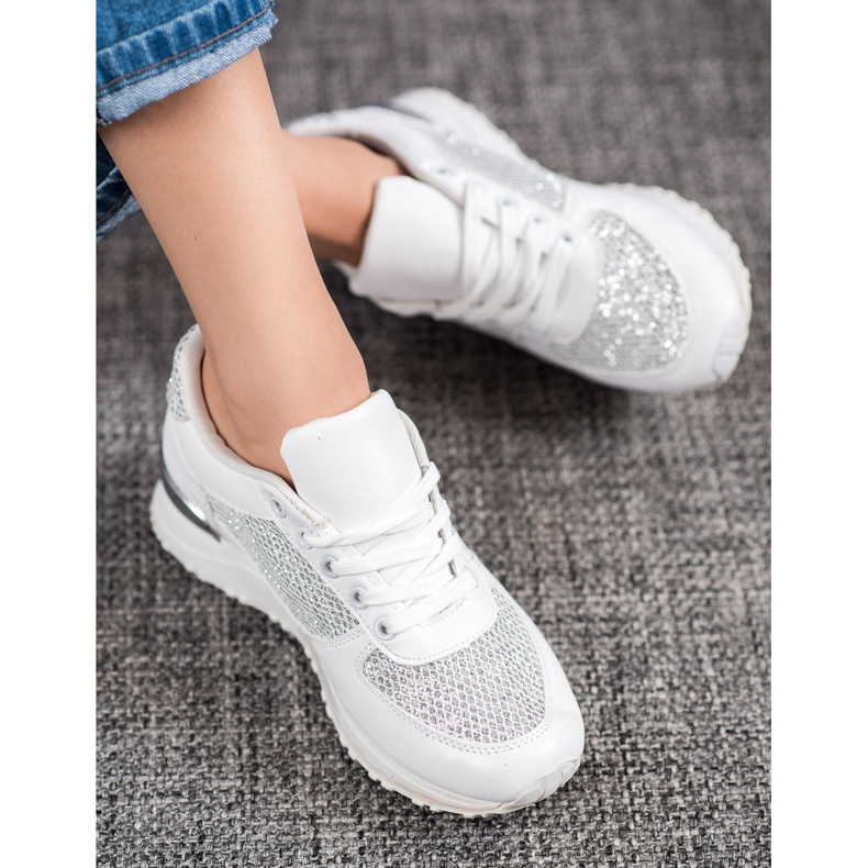 SHELOVET Snygga vita sportskor 2