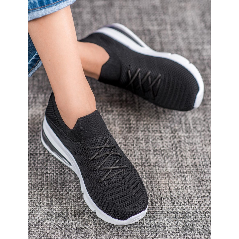 SHELOVET Svarta textilskor 1