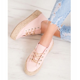 Kylie Sneakers på en halmplattform rosa 1