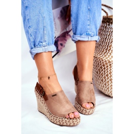 Kvinnors sandaler på kil Big Star Beige FF274982 1