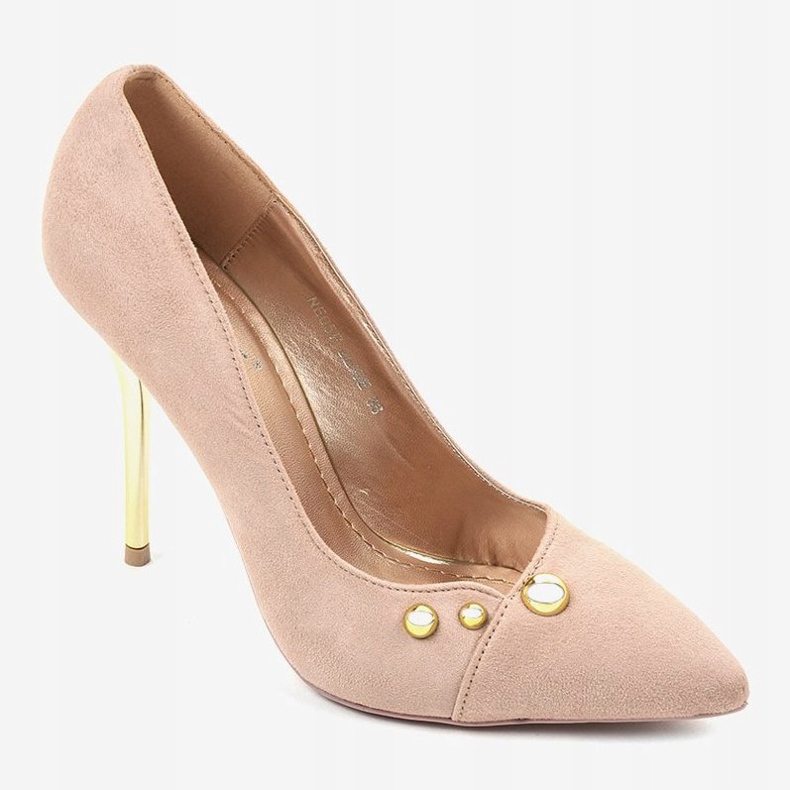 Klassiska beige höga klackar med NE05P dubbar 1