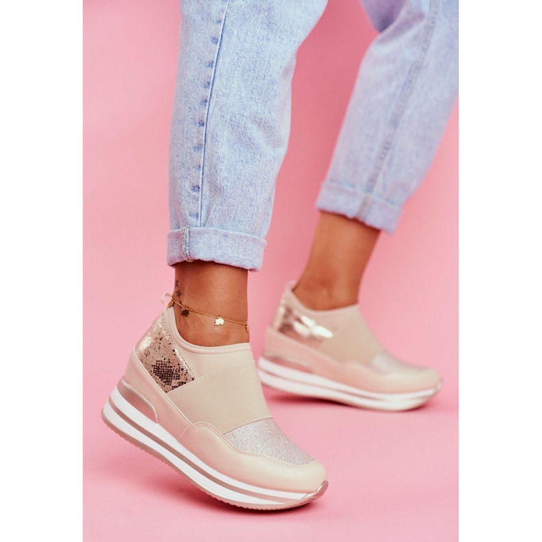 Kvinnors Sport Slip On Wedge Shoes Beige Cold Play 1