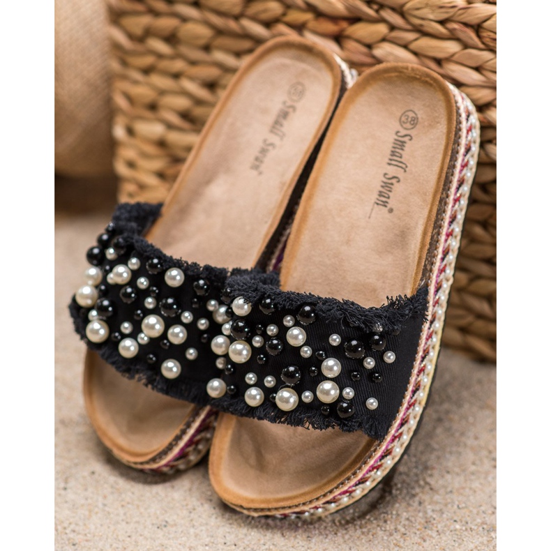 Small Swan Tofflor På Plattformen Med Pärlor svart 1