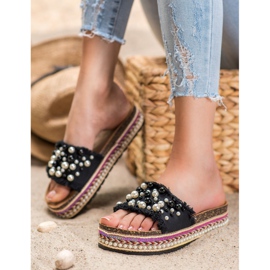 Small Swan Tofflor På Plattformen Med Pärlor svart 2