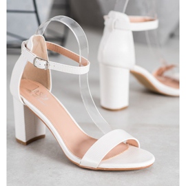 Small Swan Snygga högklackade sandaler vit 1