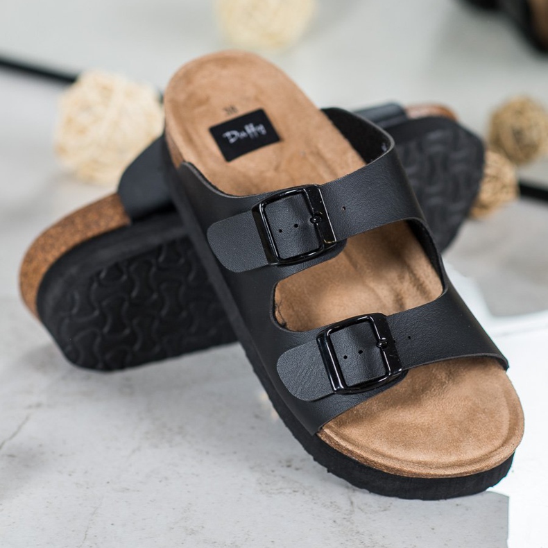 SHELOVET Svarta tofflor på plattformen 2