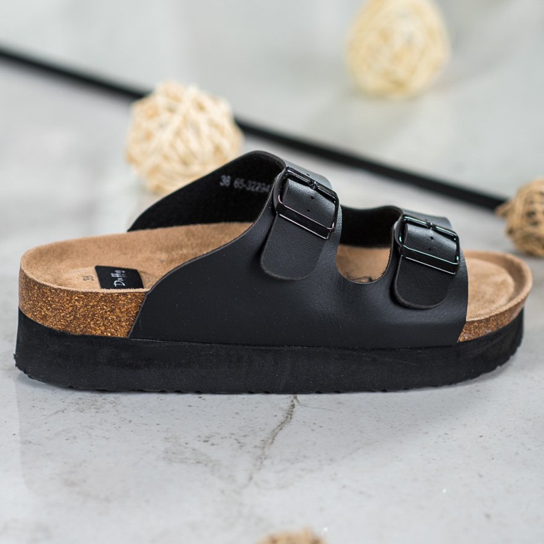 SHELOVET Svarta tofflor på plattformen 1