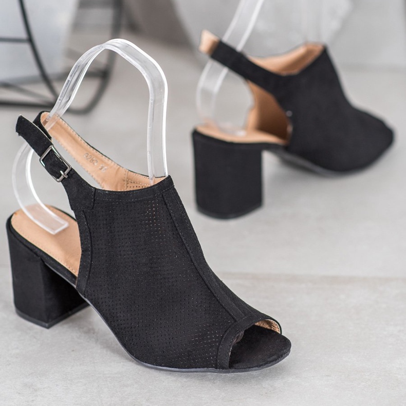 SHELOVET Klassiska stängda sandaler svart 1