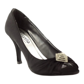 Pumpar med silverdekoration McArthur 05-bk svart 1