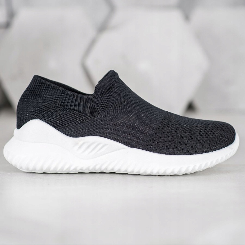 MCKEYLOR Sports Slipons svart 1