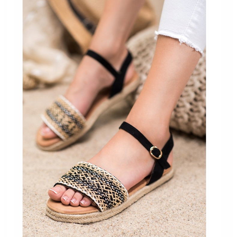 SHELOVET Lätta flätade sandaler beige svart 1