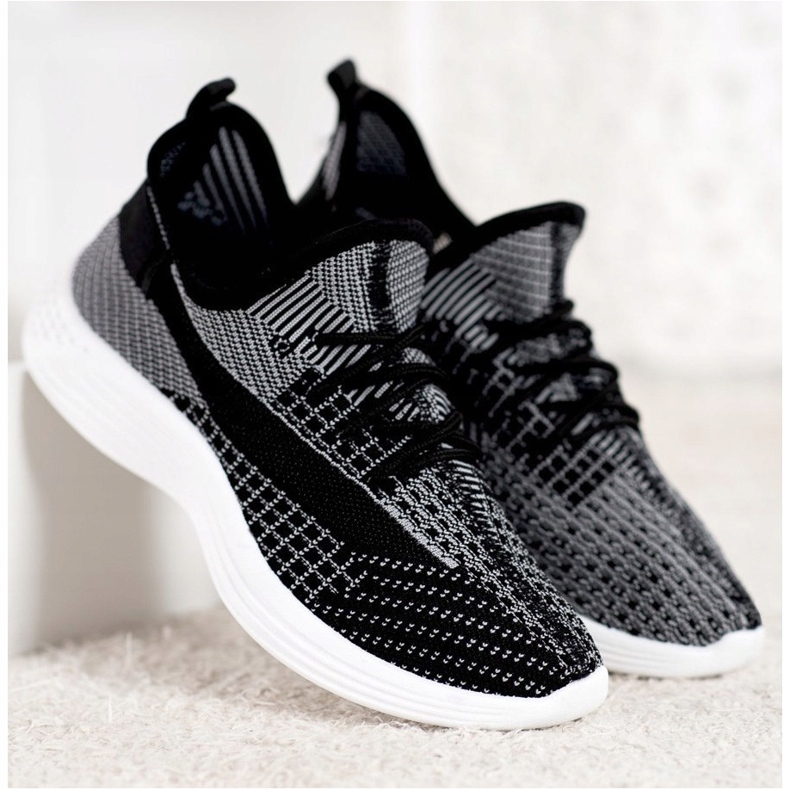 MCKEYLOR textilskor vit svart 2