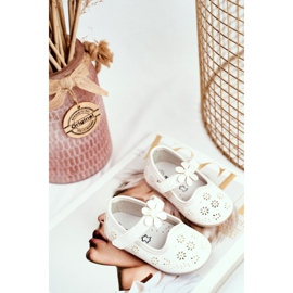 Apawwa Barnens ballerinor på kardborreband Kwiatuszek White Flored vit 1