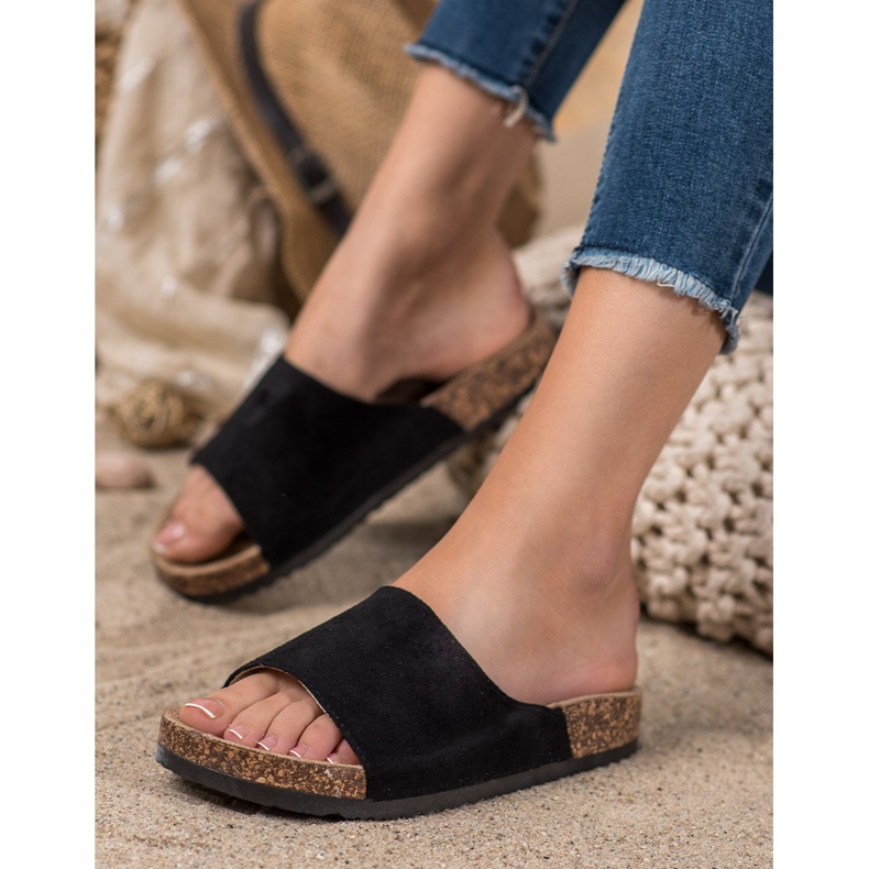 SHELOVET Svarta tofflor på plattformen 1