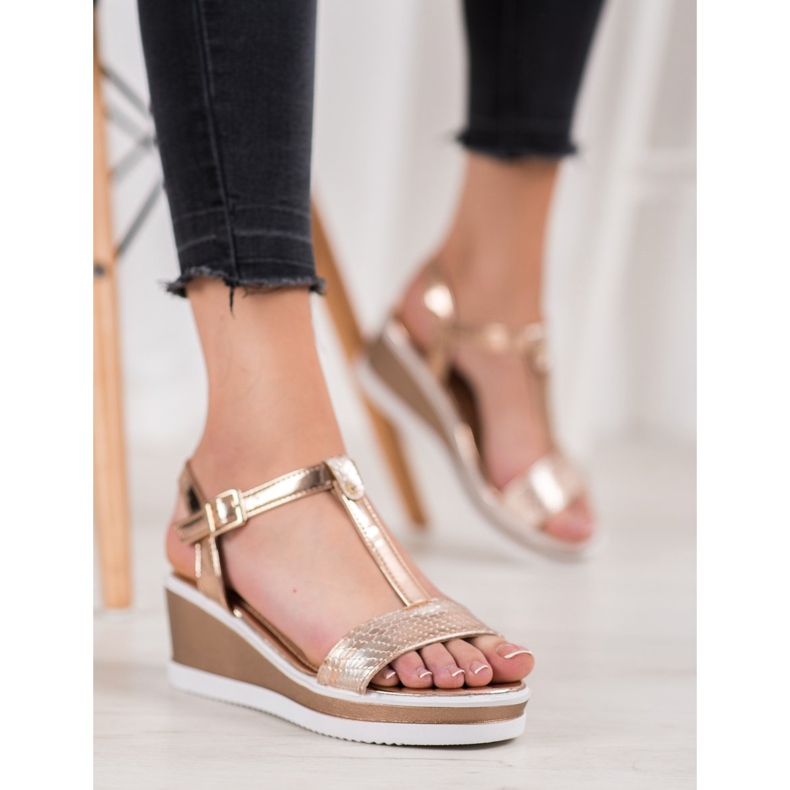 SHELOVET Gyllene kilar med ekoläder 2