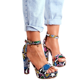 SEA Kvinnors sandaler på en högklackad färgstark orm Figaro mångfärgad 1