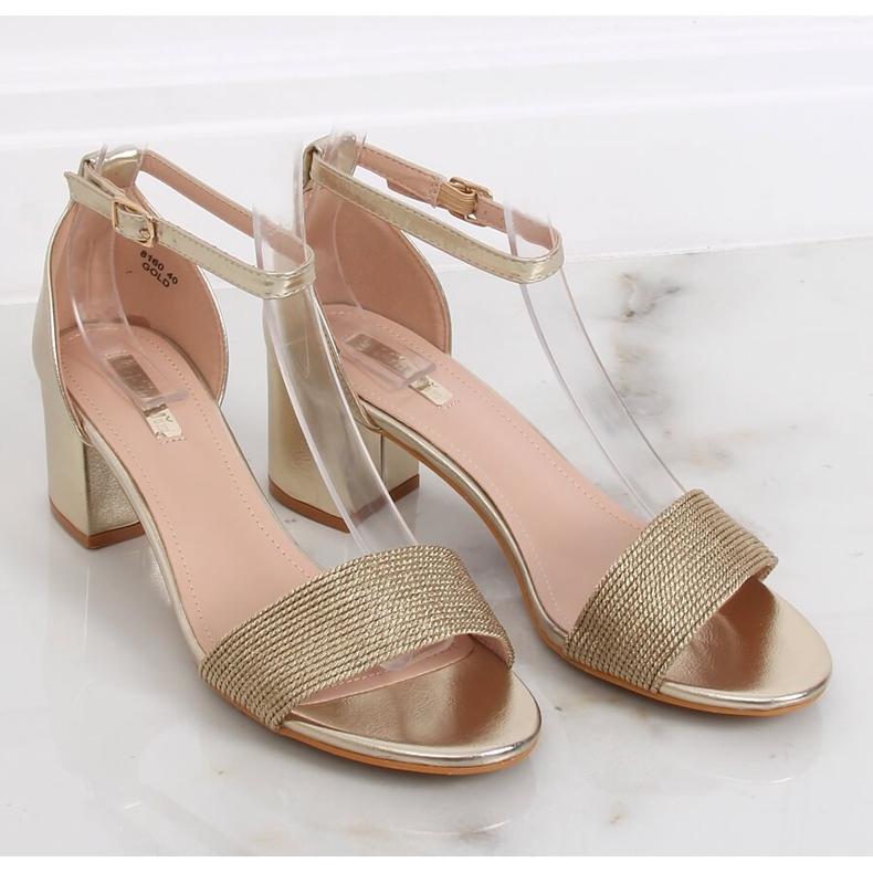 Guldhögklackade sandaler 8160 Guld gyllene 2