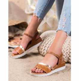 Renda Sandaler med kil och ekoläder brun 1