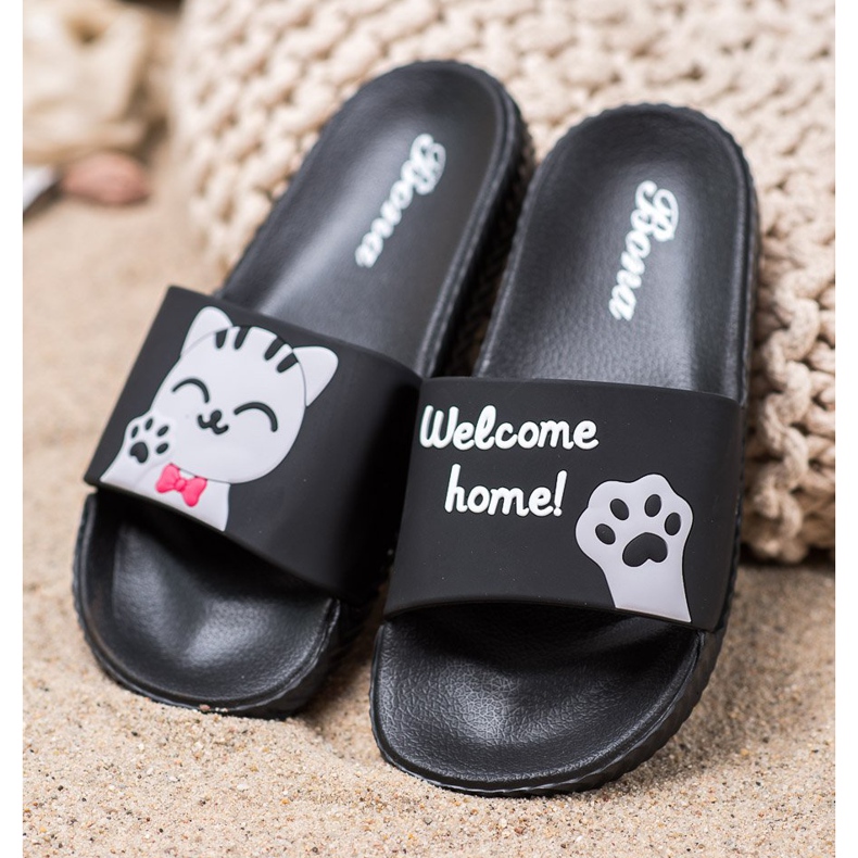 Bona Svarta tofflor med applikation 1