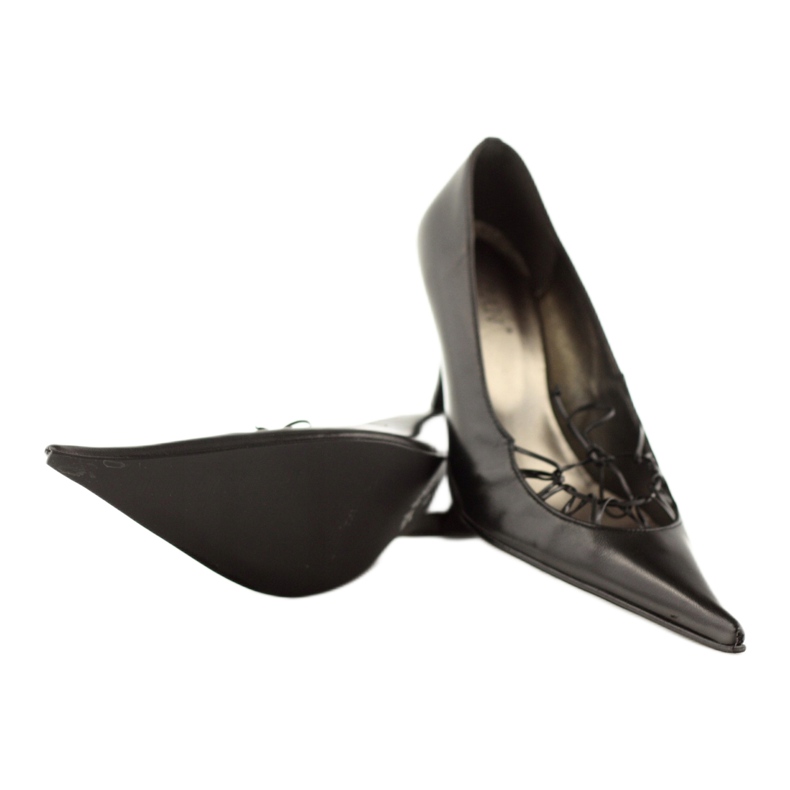 Läderpumpar Sagan 868 svart 4