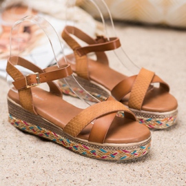 Small Swan Trendiga sandaler med ekoläder brun 2