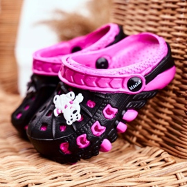 Barntofflor Foam Crocs Black Polar Bear Oddie svart rosa 1