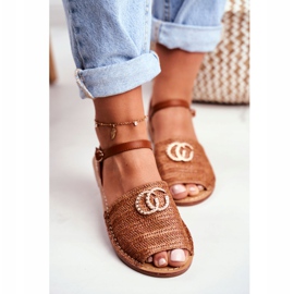 Brun platta sandaler för kvinnor Lu Boo flätad Felicia 2