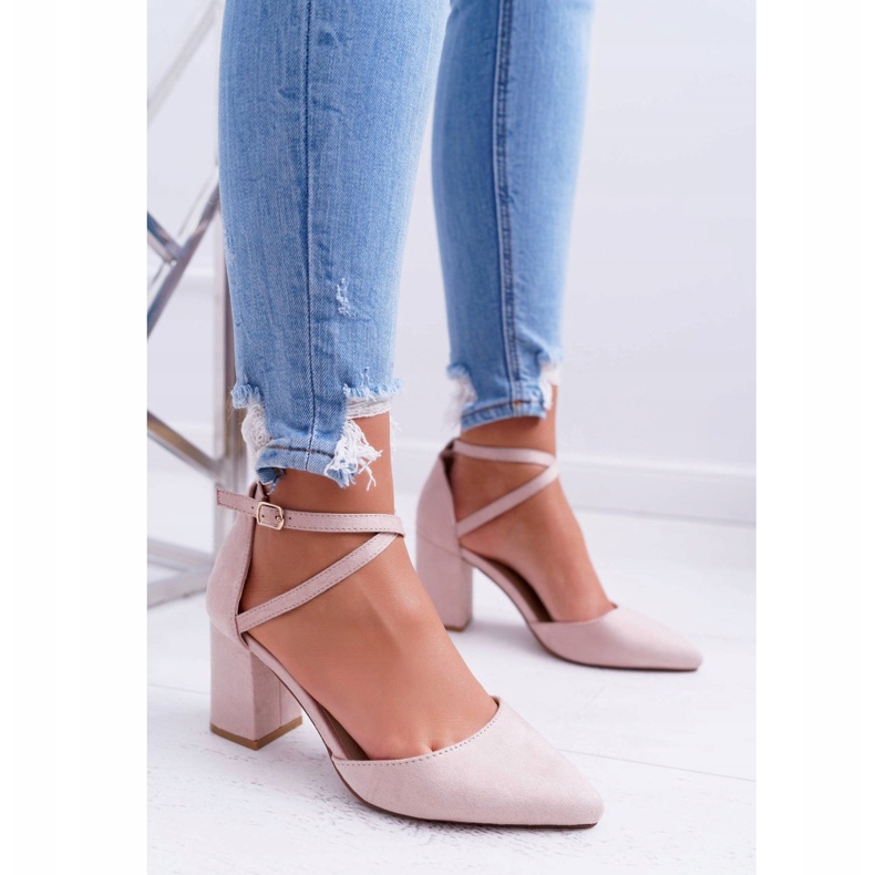 SEA Kvinnors pumpar på en klack i Spitz Beige Cosmo 2