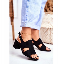 BUGO Kvinnors sandaler på en klack Openwork Black Valery svart 2