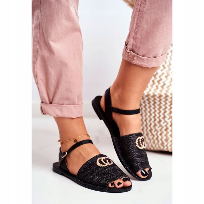 Svarta kvinnors platta sandaler Lu Boo Flätad Felicia 2