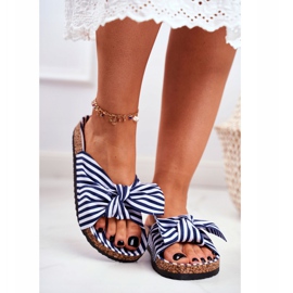 BUGO Dam tofflor med Pin-up rosetter Marinblå Verrone vit 2