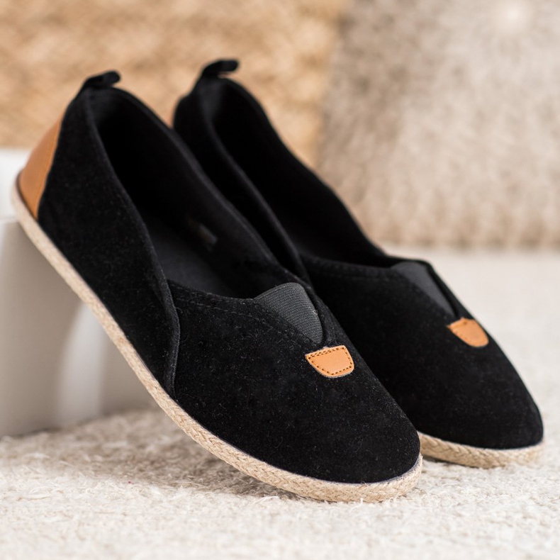 SHELOVET Svarta Slipons 2