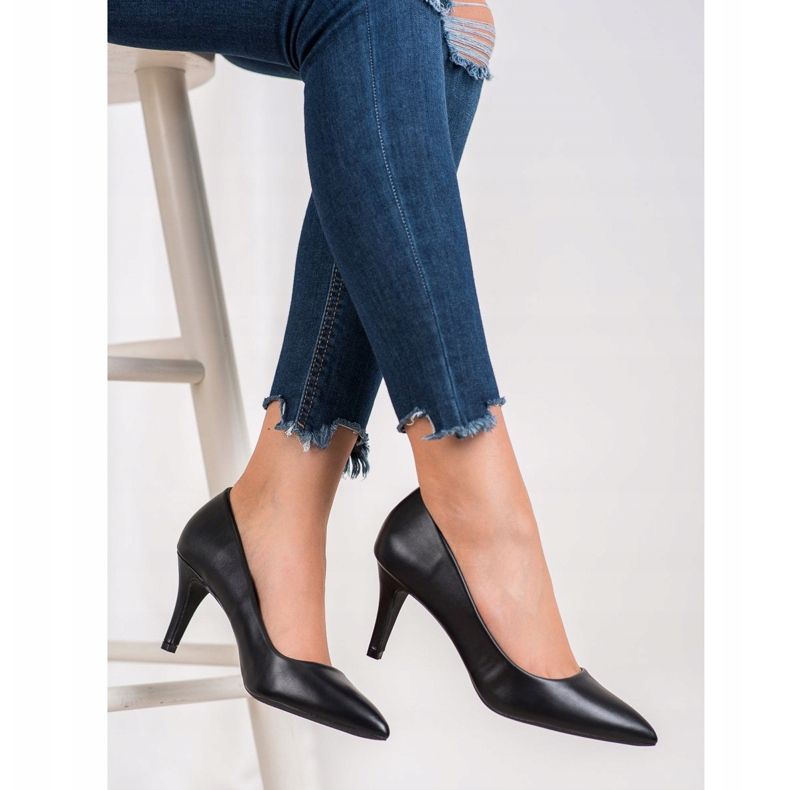 Gogo Pumpar med ekoläder svart 1