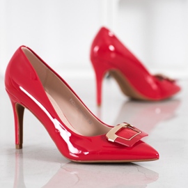 Fama Pumpar med dekorativt spänne röd 1