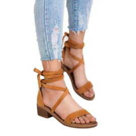 Knutna sandaler brun 1
