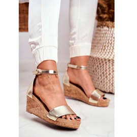 PS1 Kvinnors sandaler på kil Gold MarryMe gyllene 1