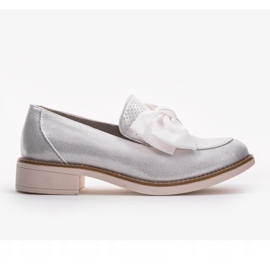 Svarta slip-on skor med en RS-WED2 rosett silver- grå 1