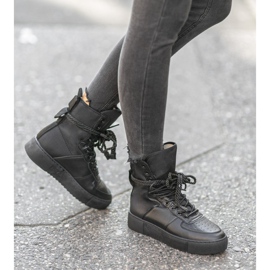 Svarta platta sneakers Y-026 5