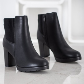 J. Star Snygga högklackade stövlar svart 1