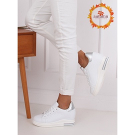 Vita MY-0367 WHITE / SILVER sneakers på en dold kil 1