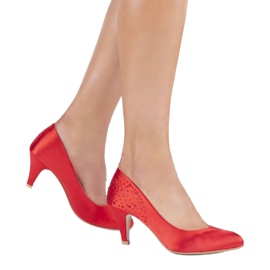 Röda pumpar på en stift med cubic zirconia MJ1440 1