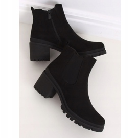 Svarta stövlar med breda klackar XJ-25 Svart 1