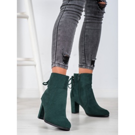 Knutna stövlar på VINCEZA -inlägget grön 1