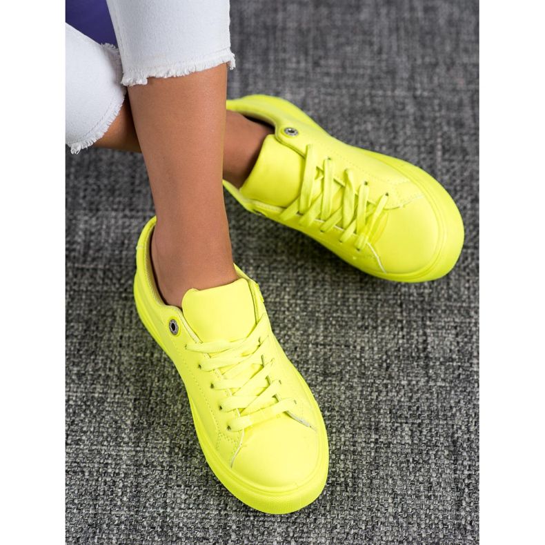 SHELOVET Sneakers med ekoläder gul 1