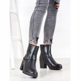 J. Star Trendiga stövlar på plattformen svart 1