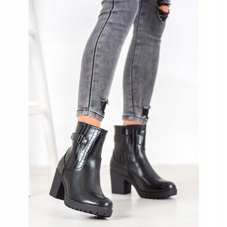 J. Star Varma stövlar på stolpen svart 1