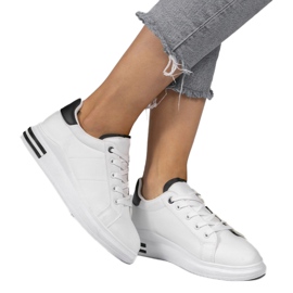 LG20 vita klassiska sneakers svart 1