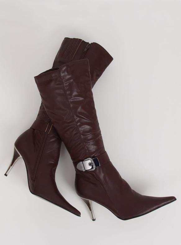 Stövlar på en stift 5137-73 Brun 1