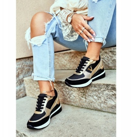 Vinceza Kvinnors sportskor Sneakers svart och guld 21-10574 1