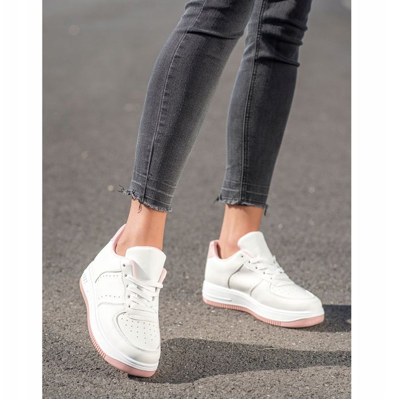 SHELOVET Sneakers på plattformen vit 1